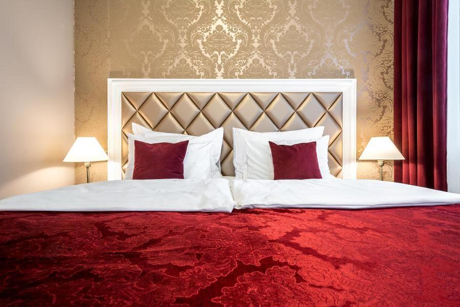Hotel Alexander à Stříbro Extérieur photo