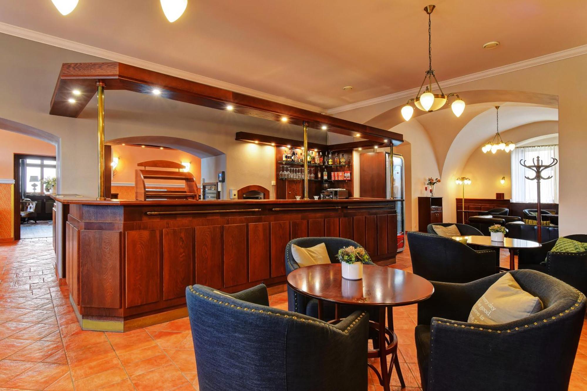 Hotel Alexander à Stříbro Extérieur photo
