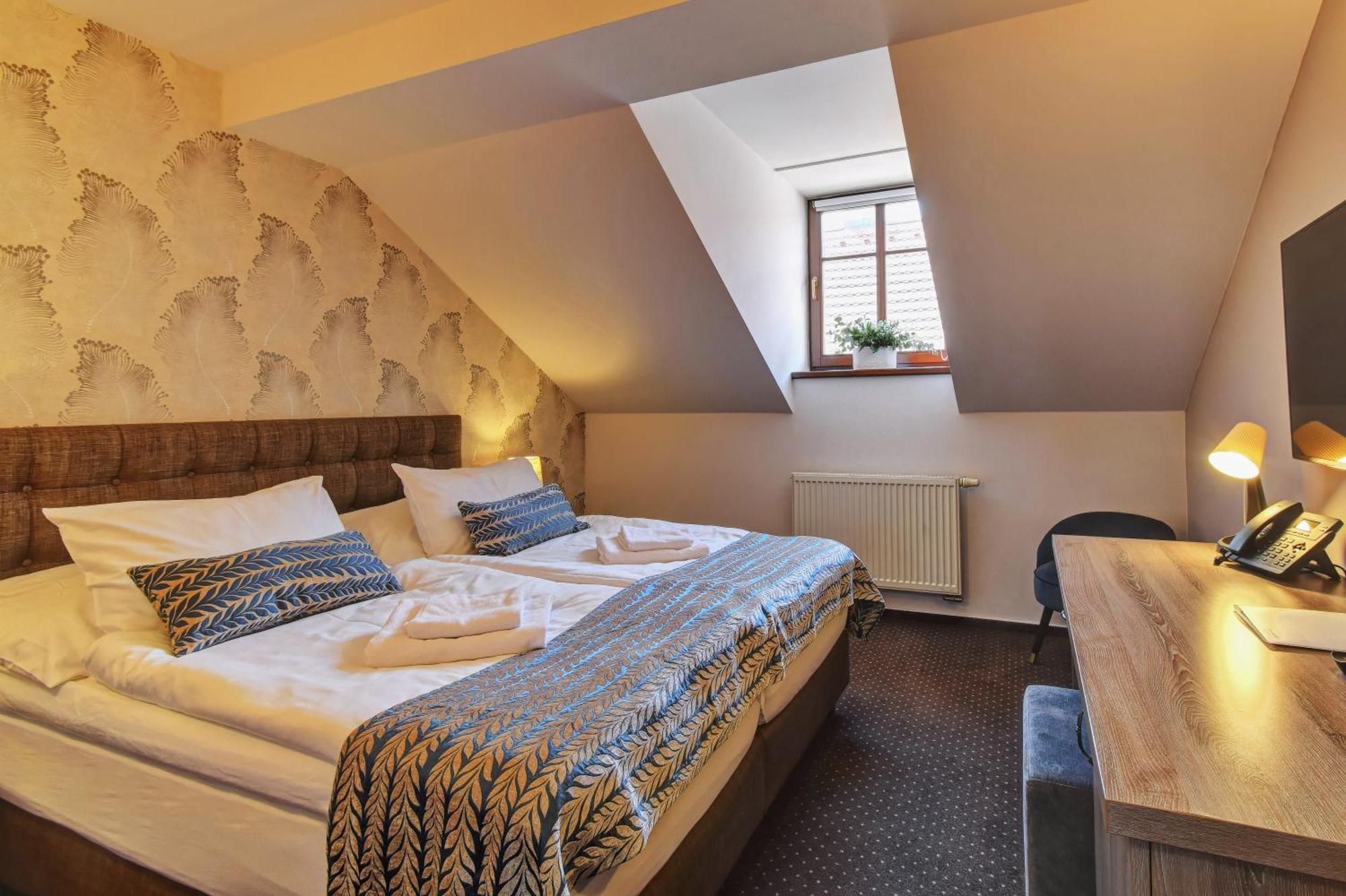 Hotel Alexander à Stříbro Extérieur photo