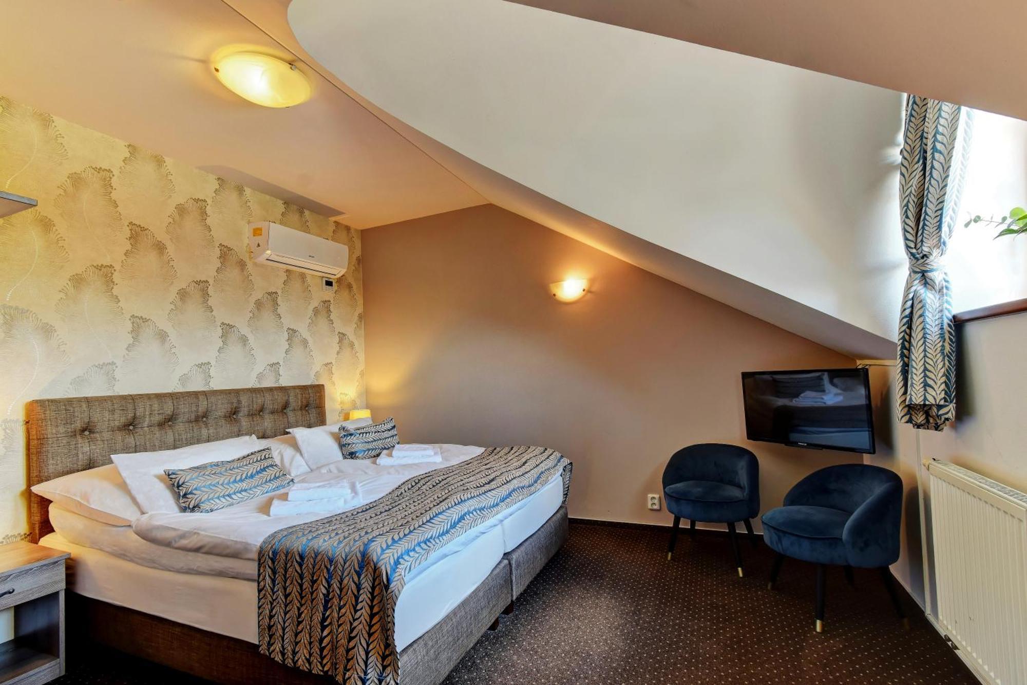 Hotel Alexander à Stříbro Extérieur photo